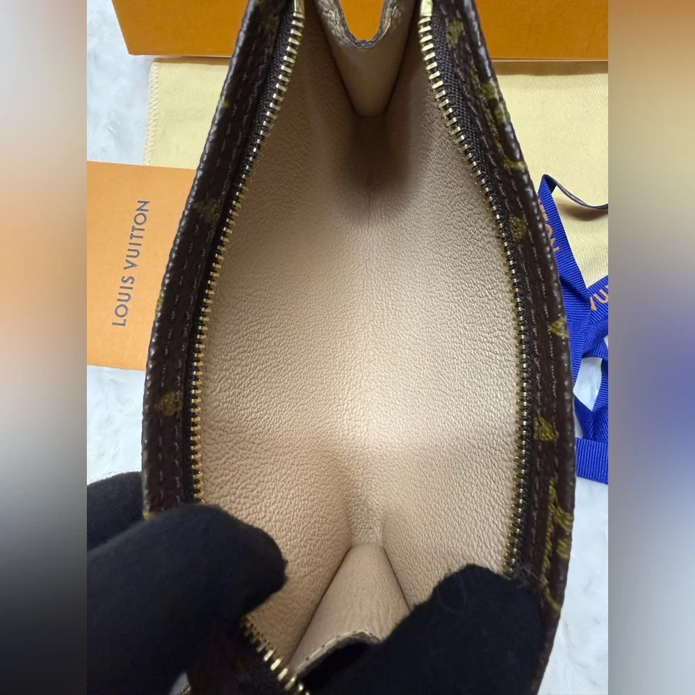 LOUIS VUITTON-VI0011 Petit Bucket Pochette Monogram Canvas - Picture 9 of 10